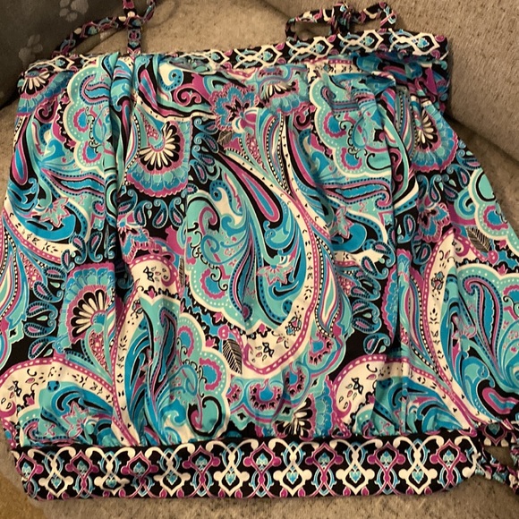 Women’s swim top 1X. - Picture 4 of 4